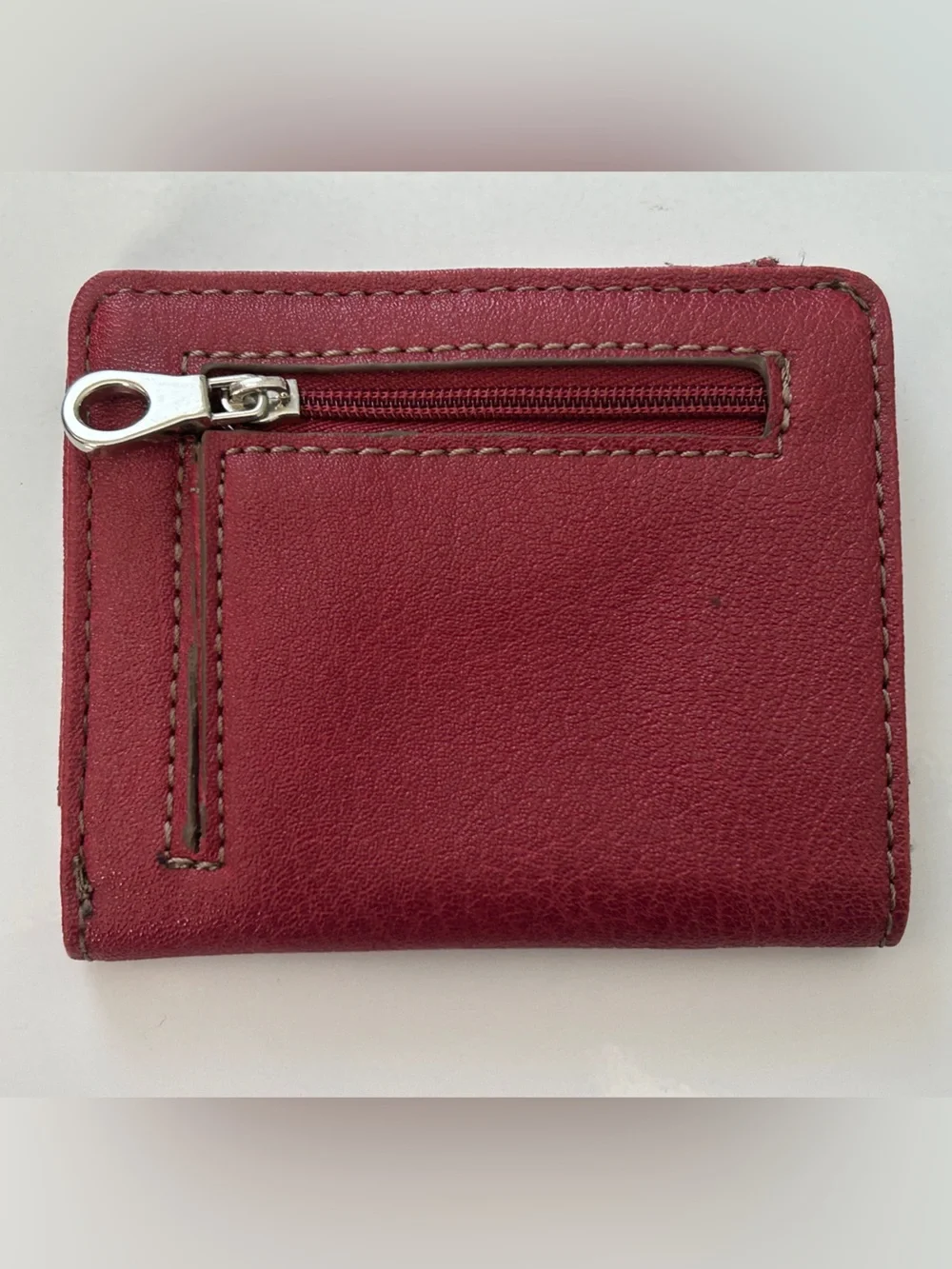 Relic Red Faux Leather Compact Bifold Wallet Polka Dot Lining RLS2645